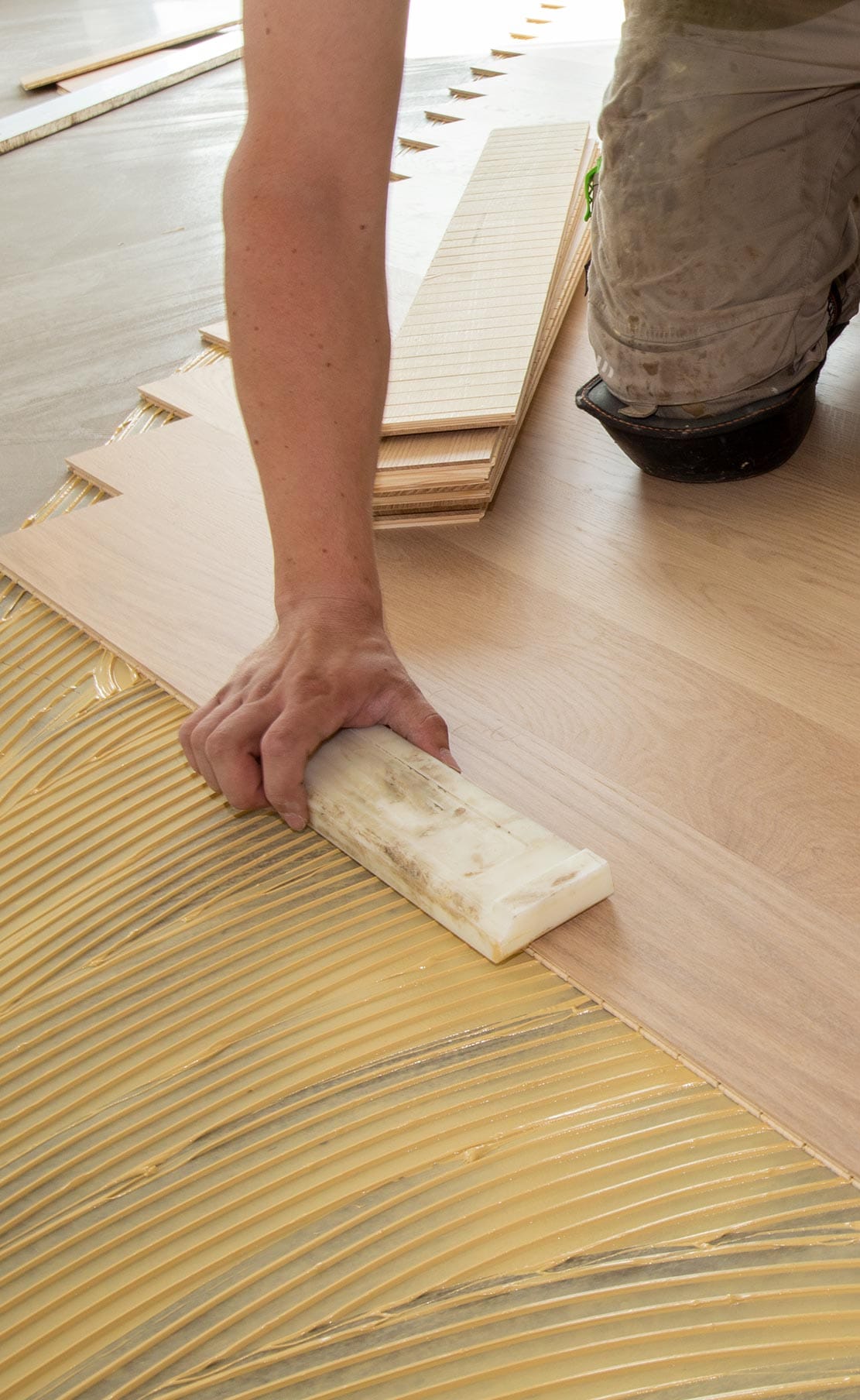 Vollflächige Verklebung des Bodenbelags